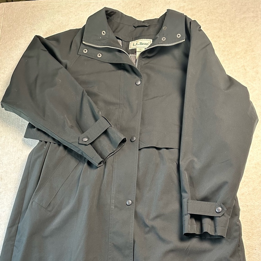 L.L. Bean Black Trench Coat Women’s Large